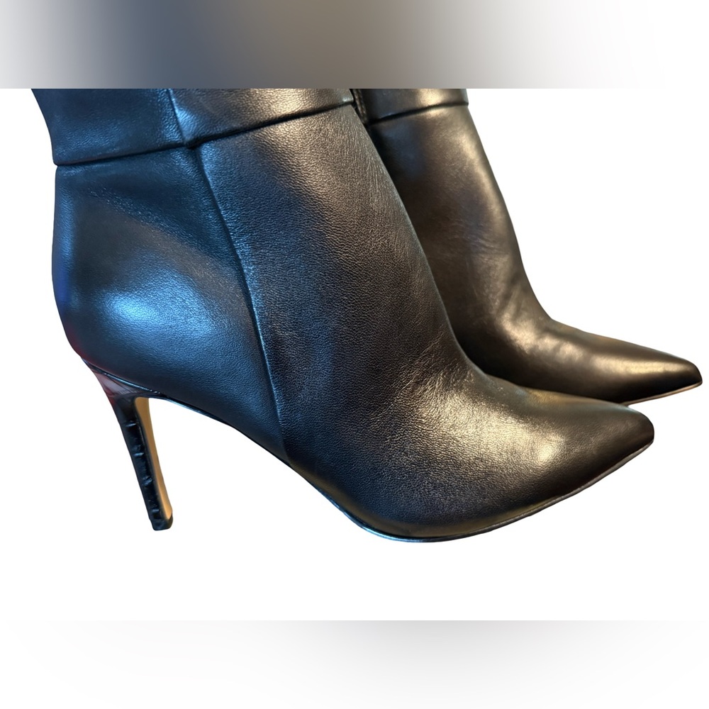 Nine West Marc Fisher NWT Sz 7.5 Stunning Black Leather Heeled Boots (SH138) - Picture 3 of 14